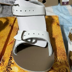 Sunsans white nib size 11